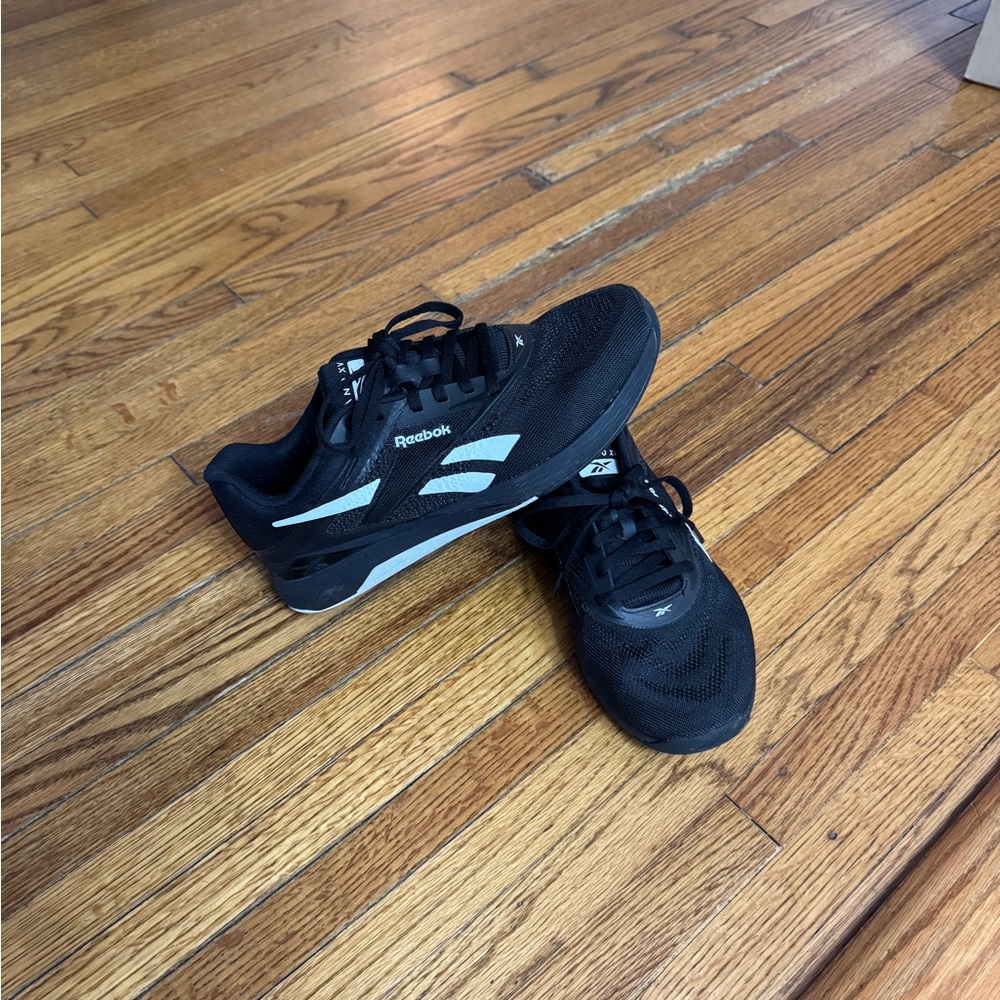 BRAND NEW Reebok Nano X5 Womens 8.5 Black training Shoes